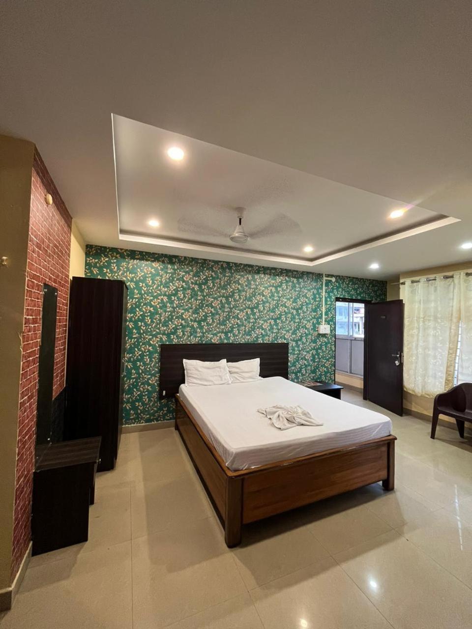 H K Residency Near Kalakshetra Hotel Guwahati Luaran gambar