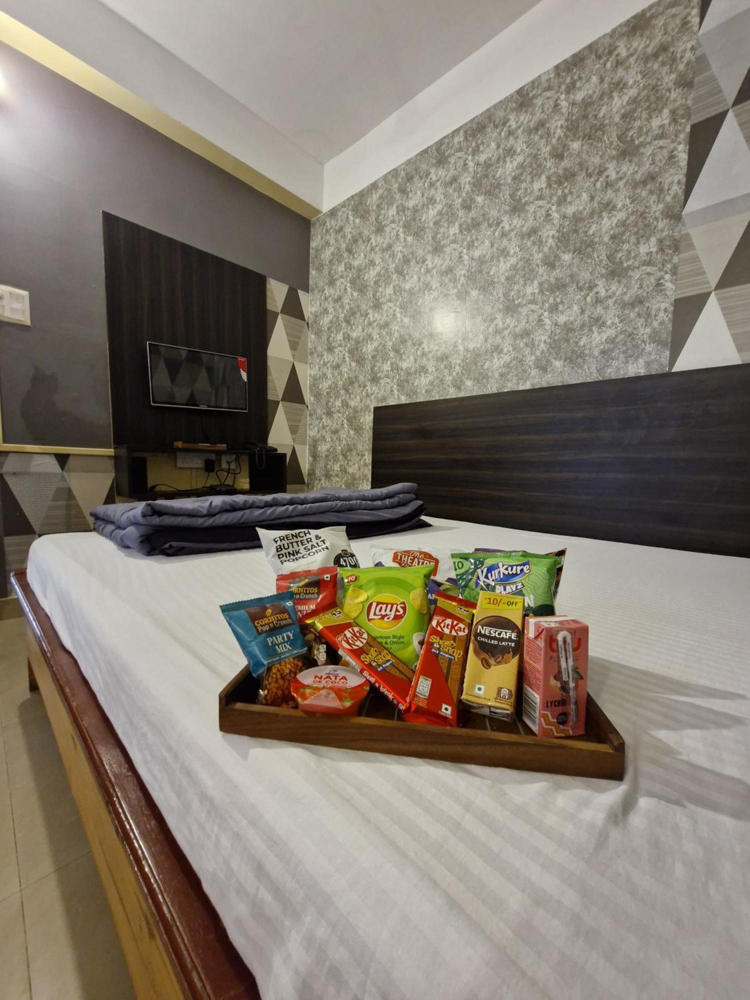 H K Residency Near Kalakshetra Hotel Guwahati Luaran gambar