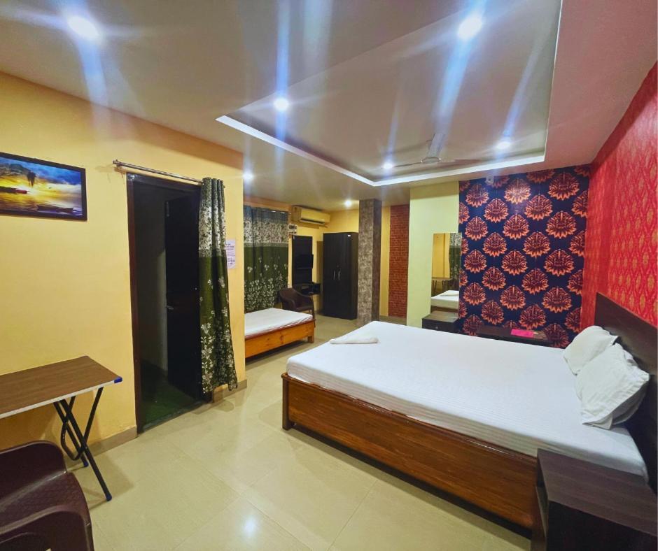 H K Residency Near Kalakshetra Hotel Guwahati Luaran gambar